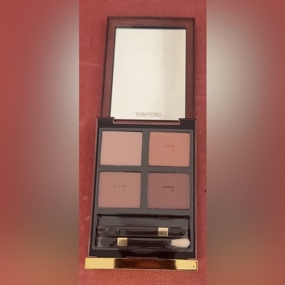 TOM FORD Eye Color Quad Eyeshadow 4 Colors Palette 31 Sous Le Sable NEW $95 - Picture 5 of 5